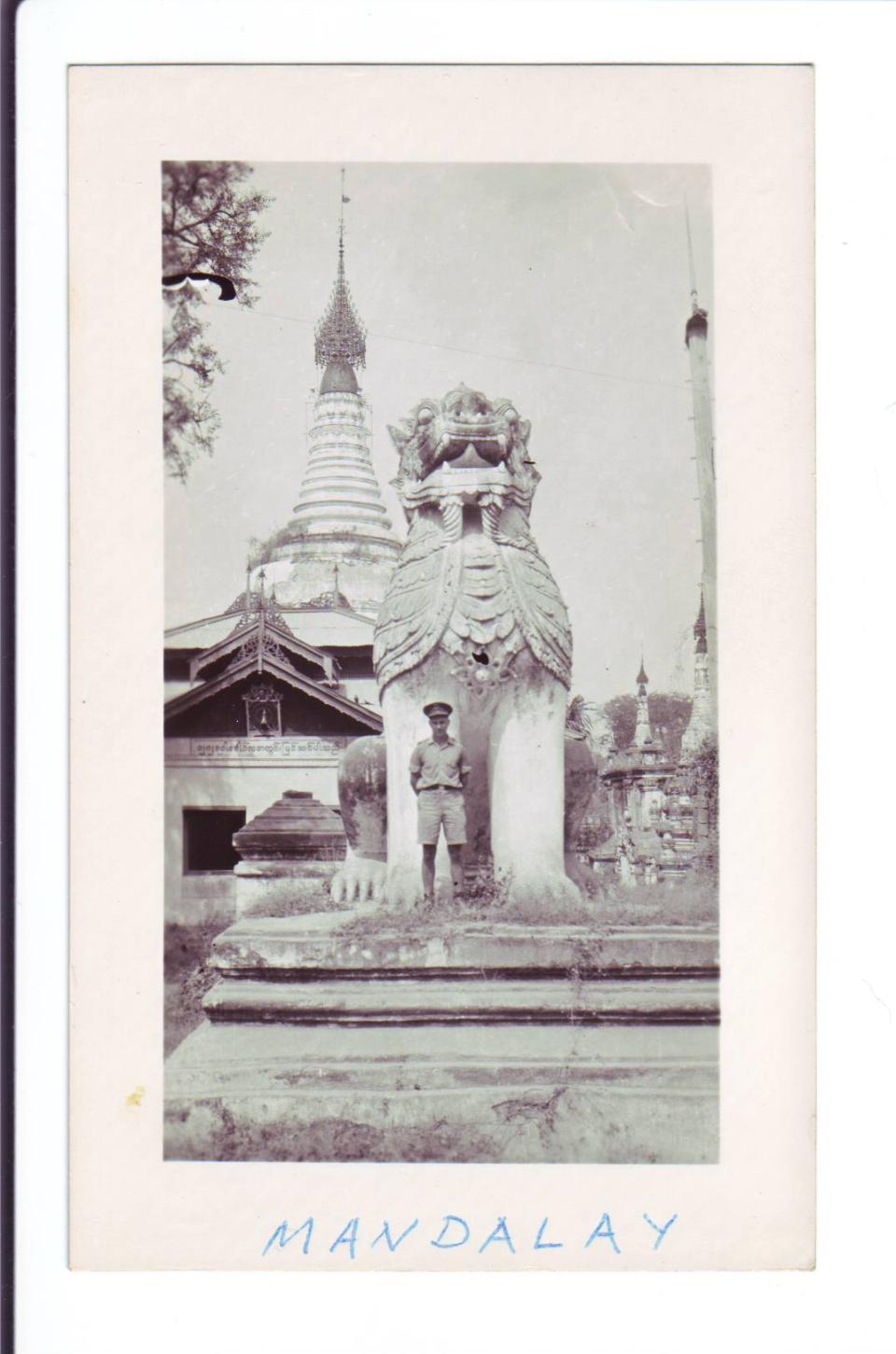 Photo #95
Statue in Mandalay
In the country of Maynmar
Asia