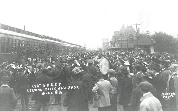 128th Battalion leaving the Moose Jaw railway station, June 5, 1916