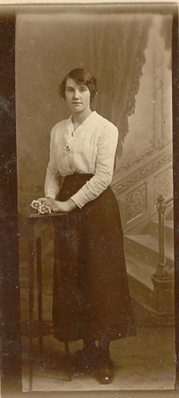 Unidentified Female, possibly girlfriend of Joseph Handley Smith.