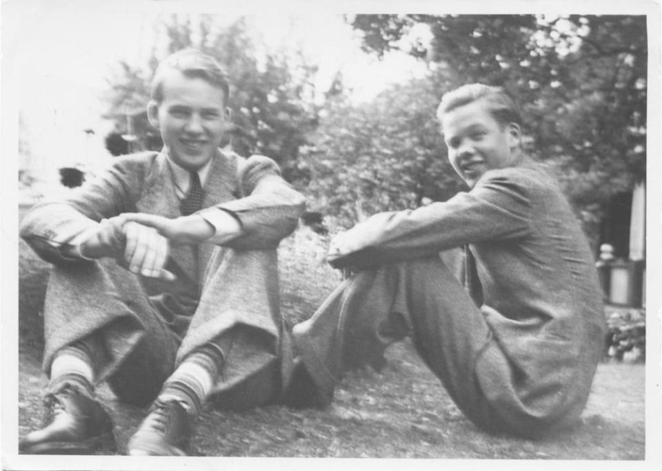 Brothers Hampton Gray & Jack Gray sitting together; 1940.