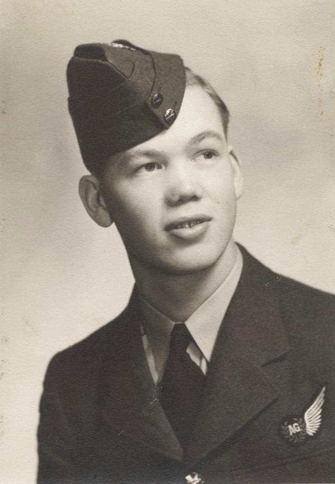 WWII portrait of John (Jack) Balfour Gray in uniform; date unknown.