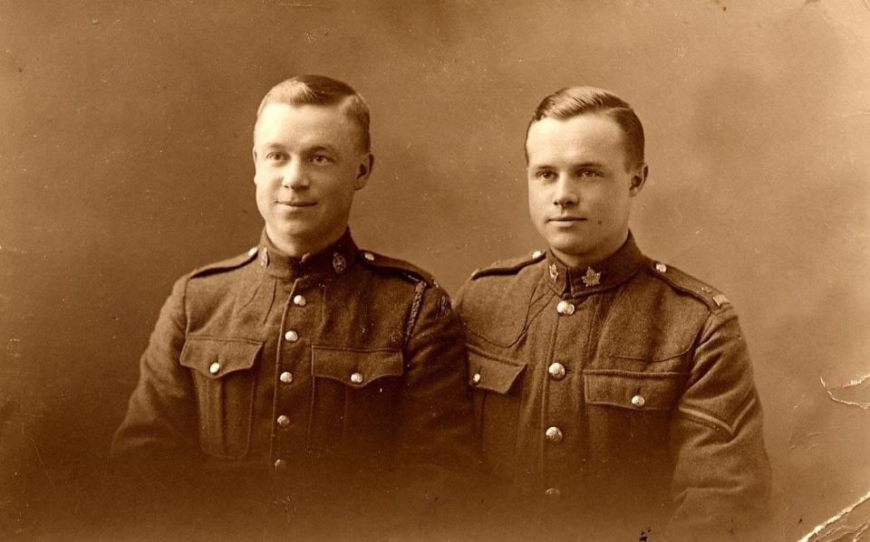 April 1917
Robert and Kelvin
