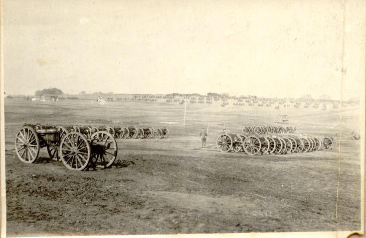 Calders Gun Brigade
in forefront
15th Brigade in distance
1916
Front