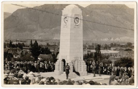 Kamloops Cenotaph WWI dedication ceremony, May 24, 1925.